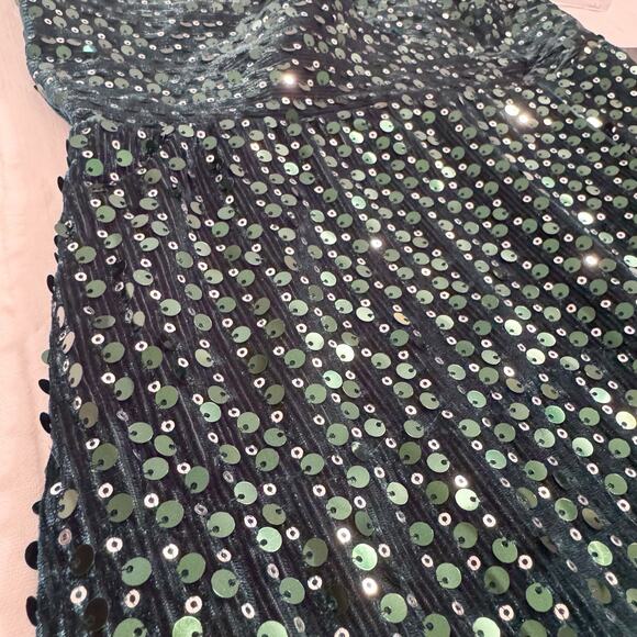 Lulus Sparkle Emerald Green Velvet Sequin Maxi Dress XS. Formal. NEW. $98 MSRP - Picture 6 of 13